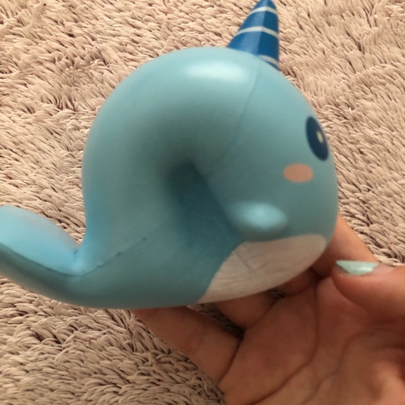 ⚡️⚡️Authentic Ibloom Whale Squishy - Picture 8 of 8